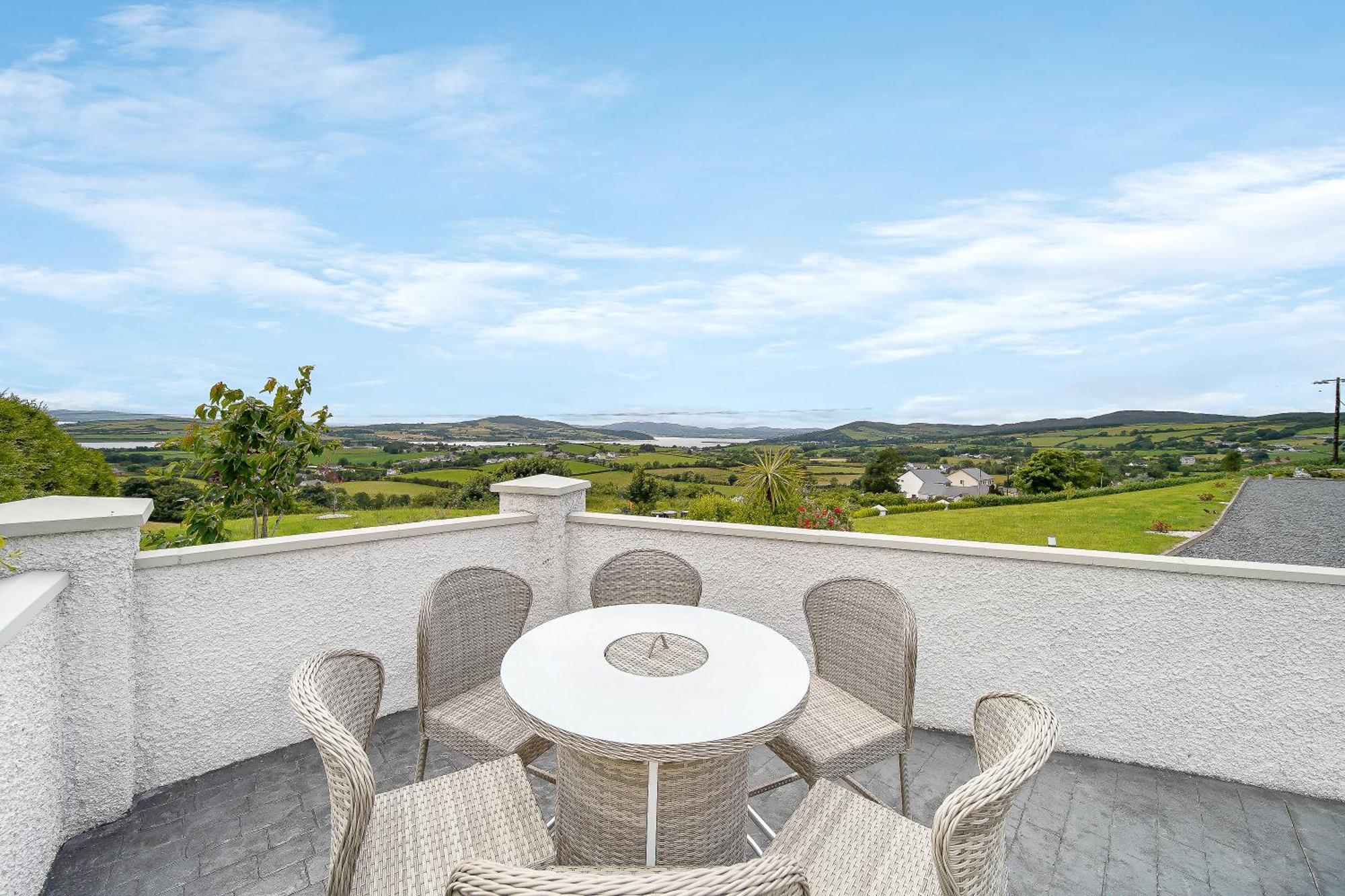 Seaview Lodge Apartment 'Sleeping 4 Guests' Rockstown Exterior photo